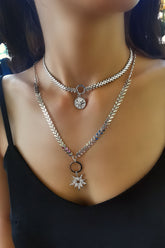 Collana di zirconi